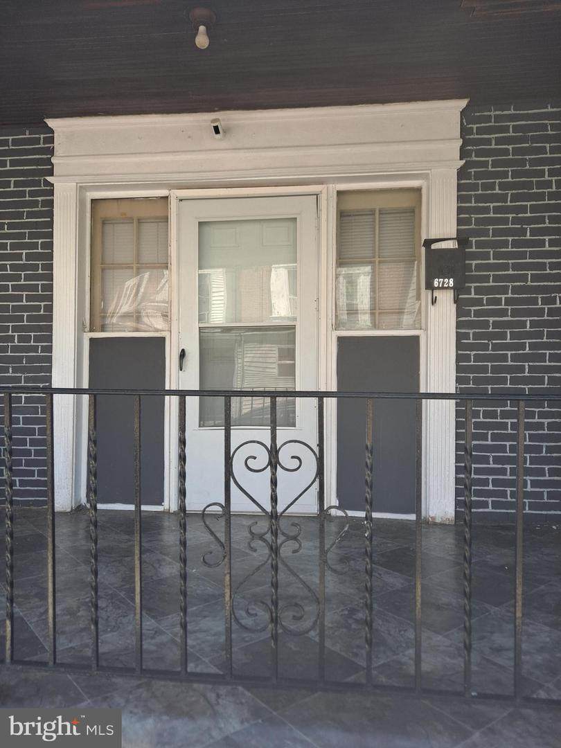 6728 Linmore Avenue - Photo 1