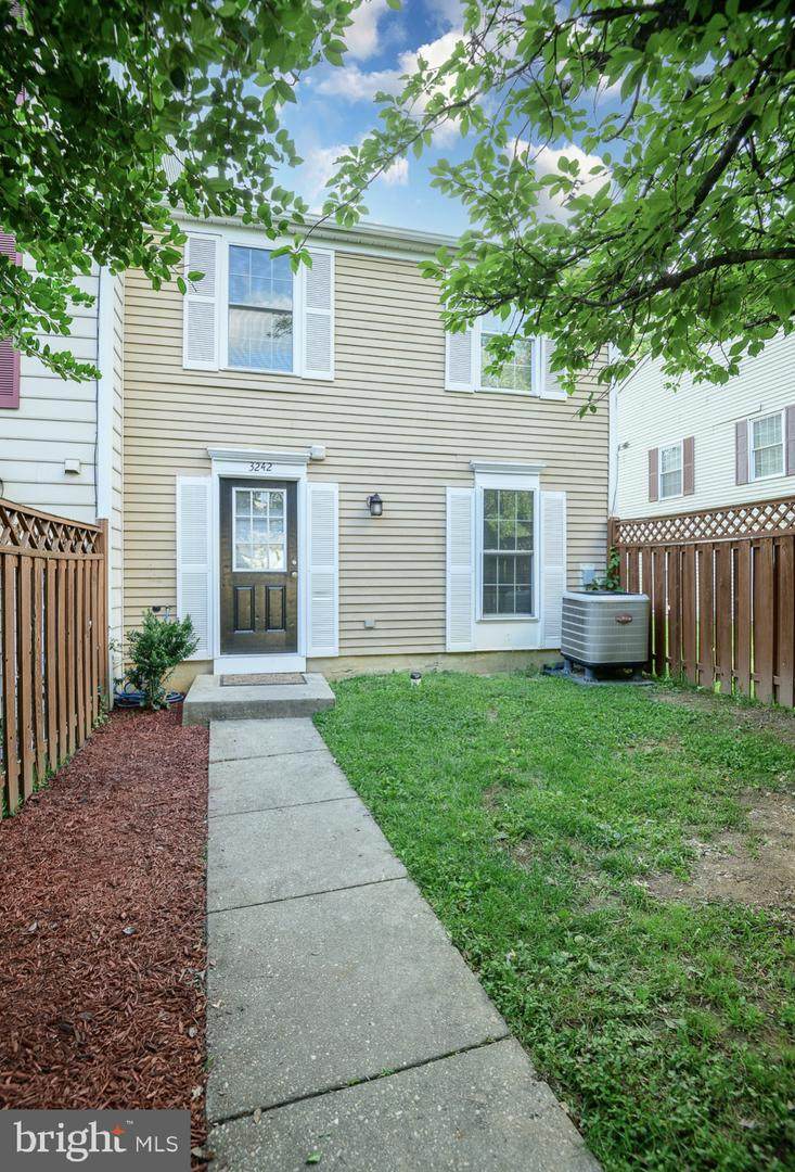 3242 Tapestry Circle - Photo 1