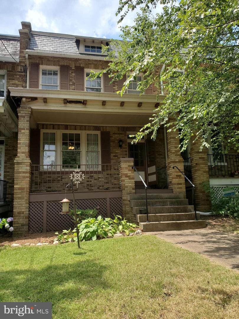 2218 Tunlaw Road - Photo 1