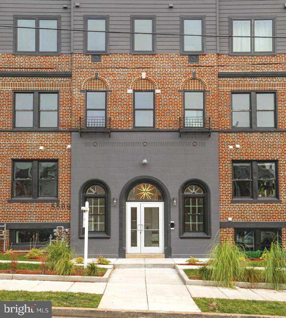 839 Kennedy Street - Photo 1