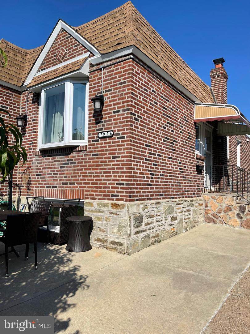 7926 Lister Street - Photo 1