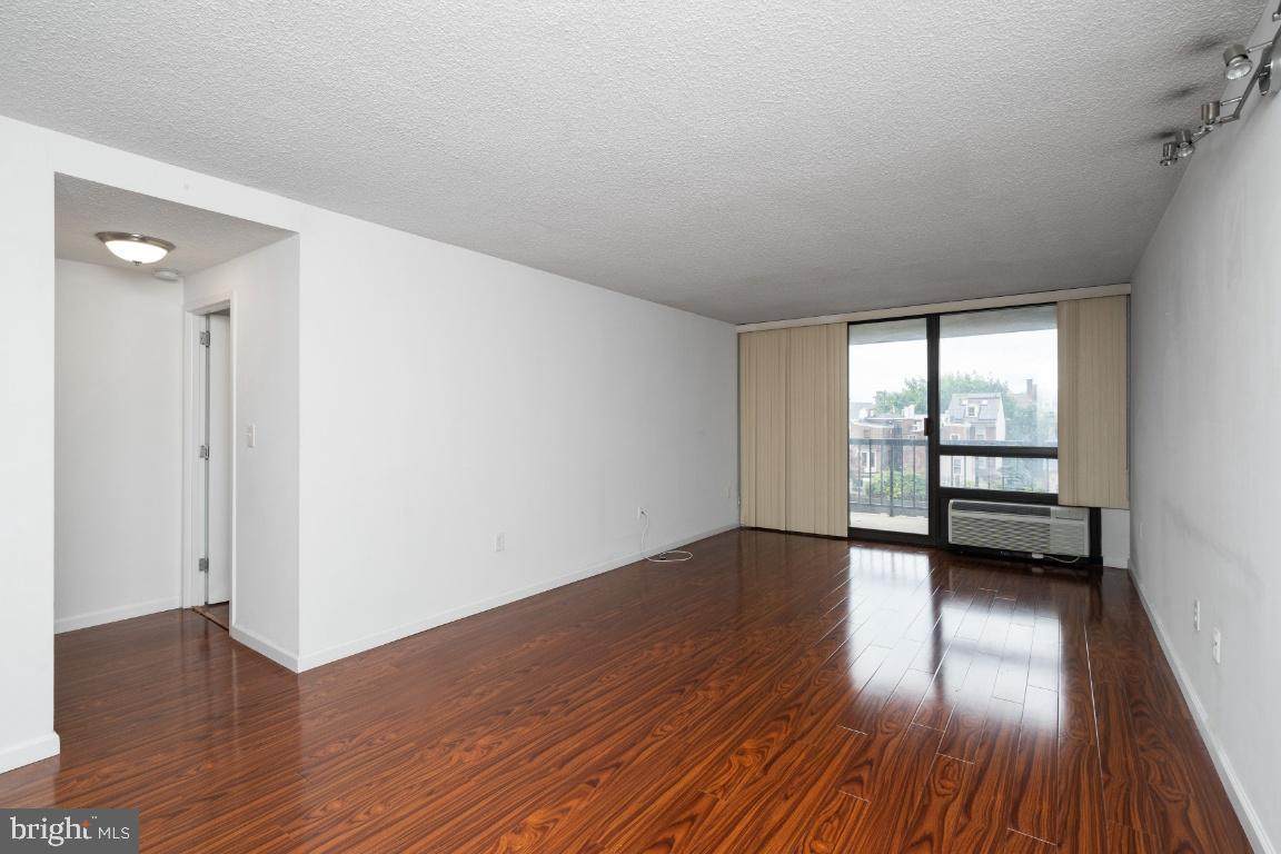 233 6TH Street - Photo 1