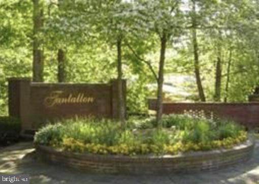 703 Moyer Court - Photo 1