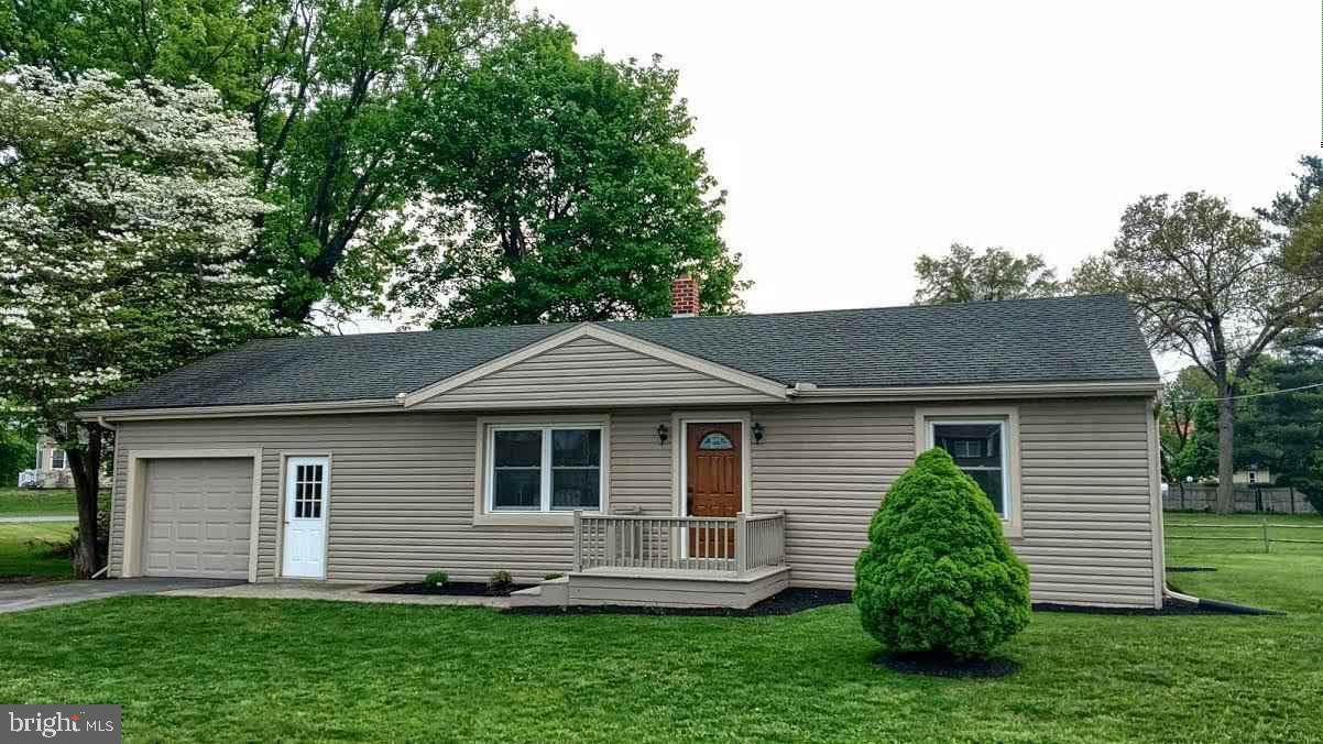114 Woods Drive - Photo 1