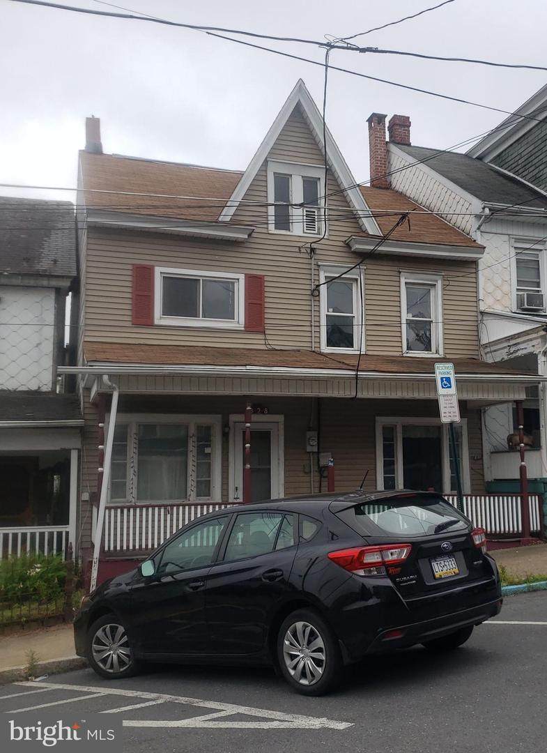 828 Chestnut Street - Photo 1