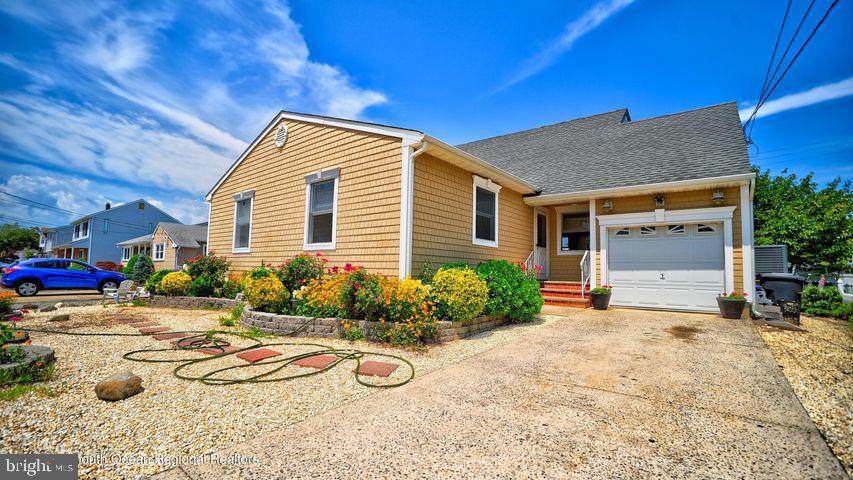 3462 Bergen Avenue - Photo 1