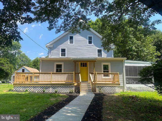 822 Island Road - Photo 1