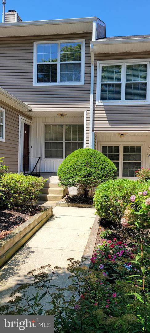 301 Stanton Court - Photo 1