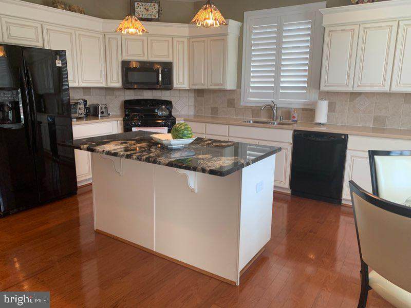 3220 Meridian Boulevard - Photo 1