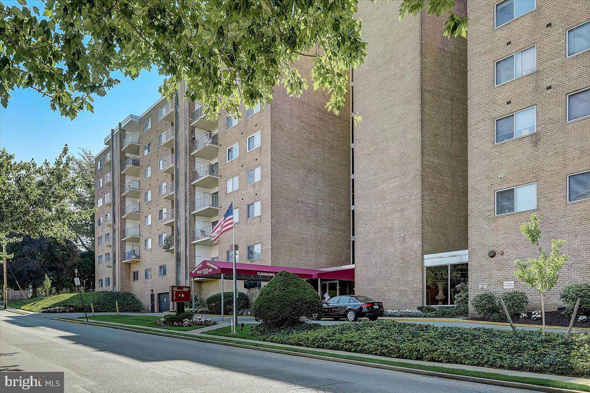 100 West Avenue - Photo 1