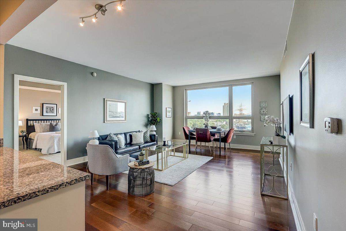 717 Columbus Boulevard - Photo 1