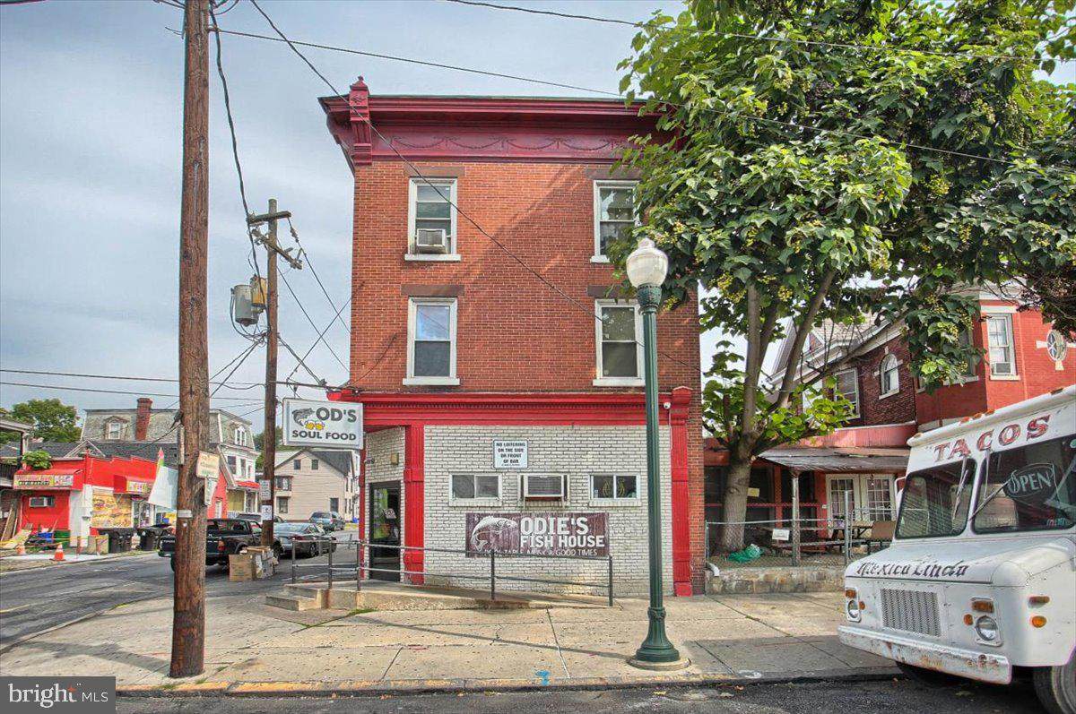 1500 Market Street - Photo 1