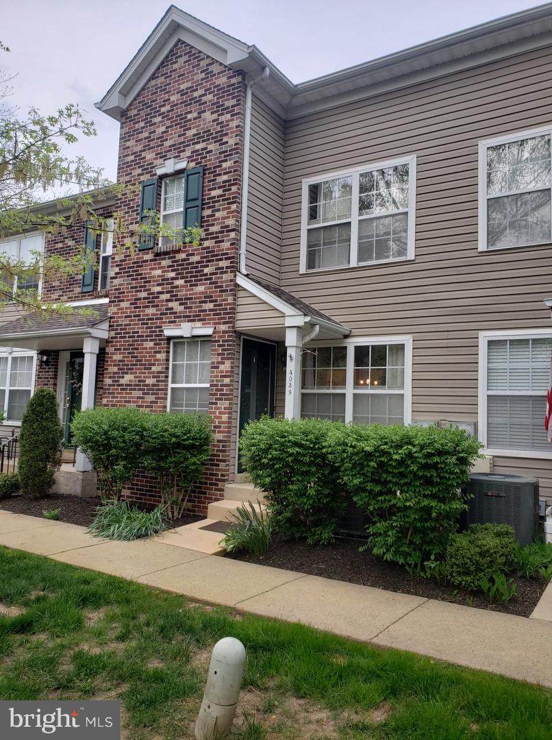 4039 Captain Molly Circle - Photo 1