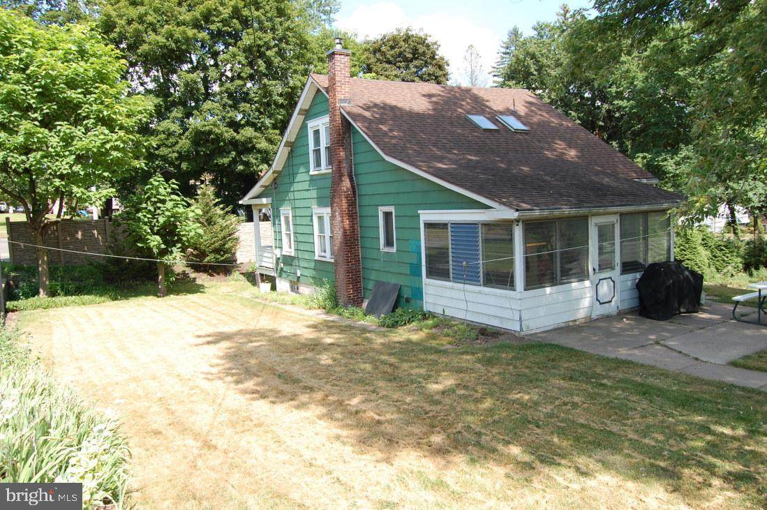 181 Claremont Avenue - Photo 1
