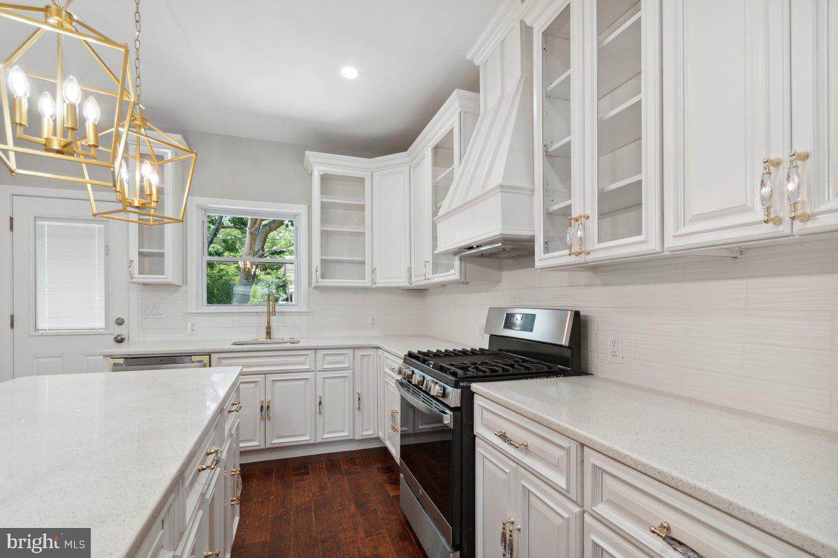 2635 Tasker Street - Photo 1