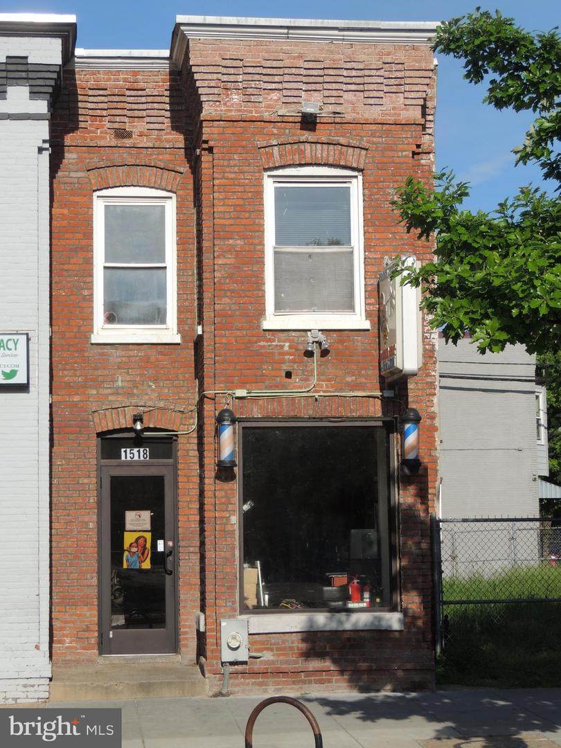1518 Capitol Street - Photo 1