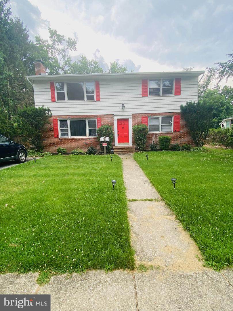 819 Lakeview Avenue - Photo 1