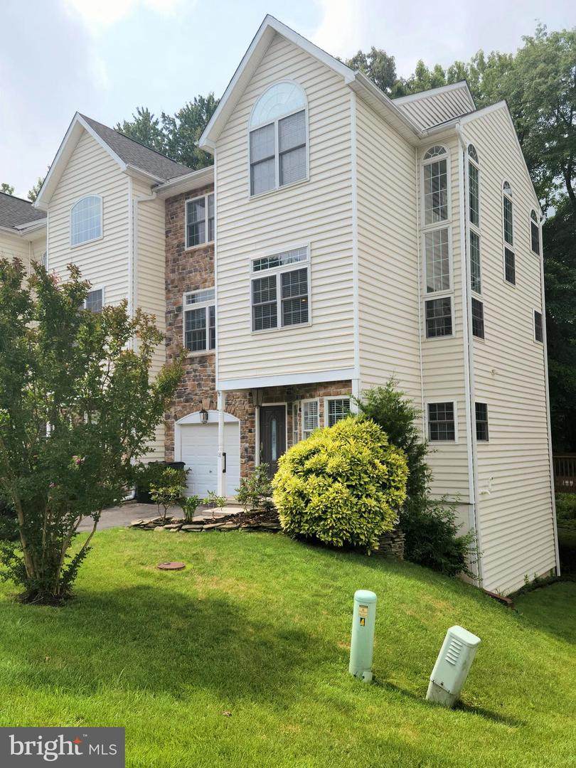 18 Guilford Court - Photo 1