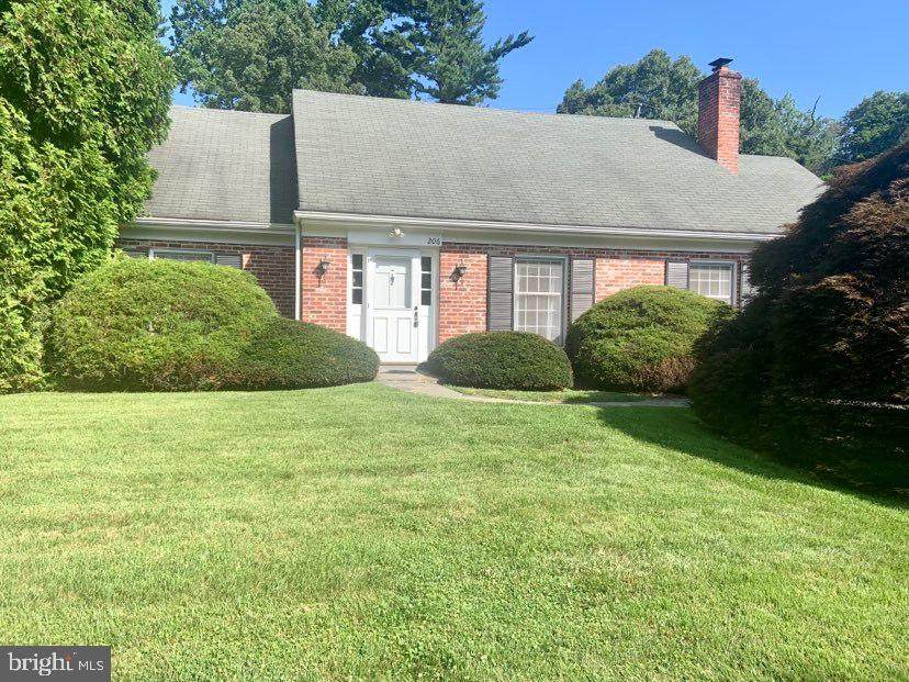 206 Ladbroke Road - Photo 1