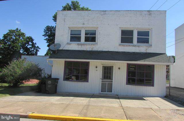 541 Maple Street - Photo 1