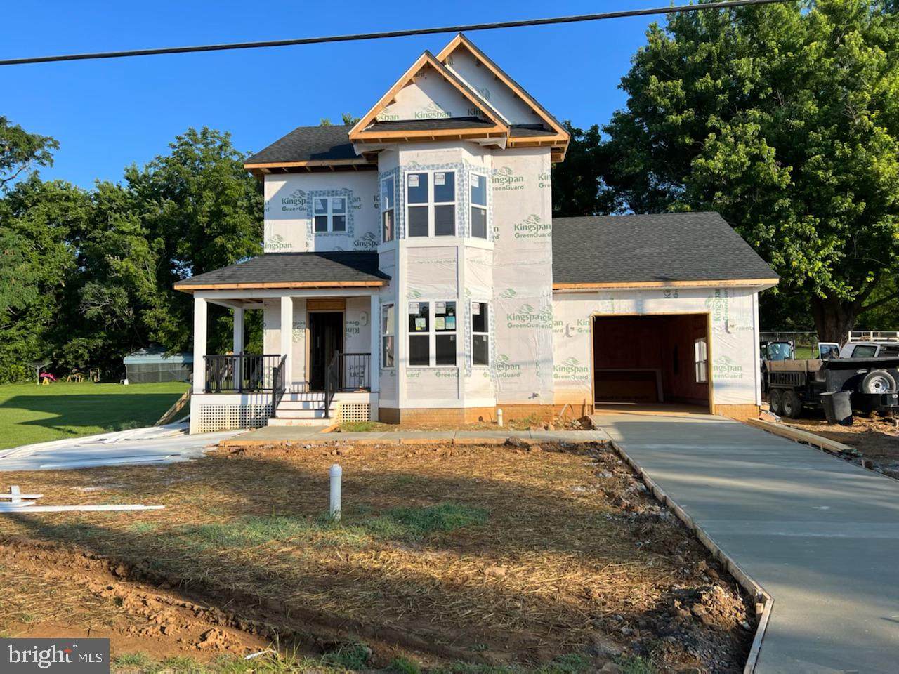 335 1ST Street - Photo 1