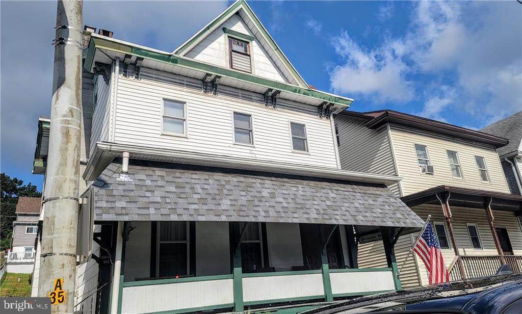 318 1ST Street - Photo 1
