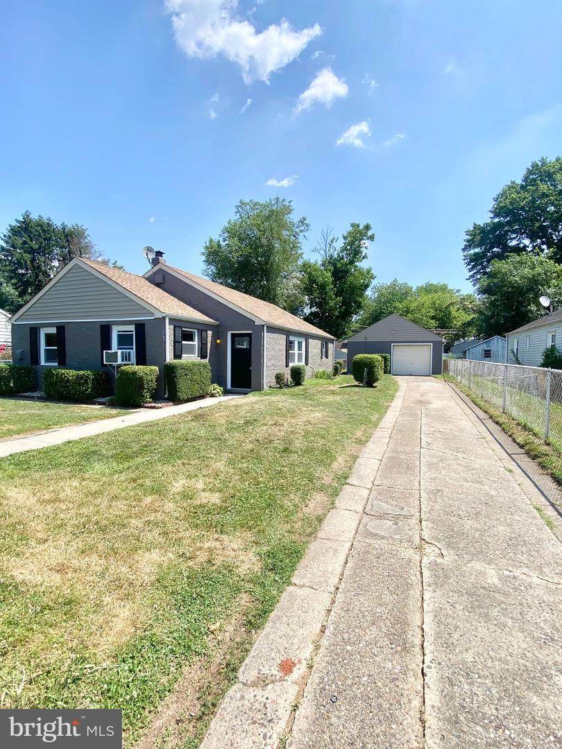 922 Elmhurst Avenue - Photo 1