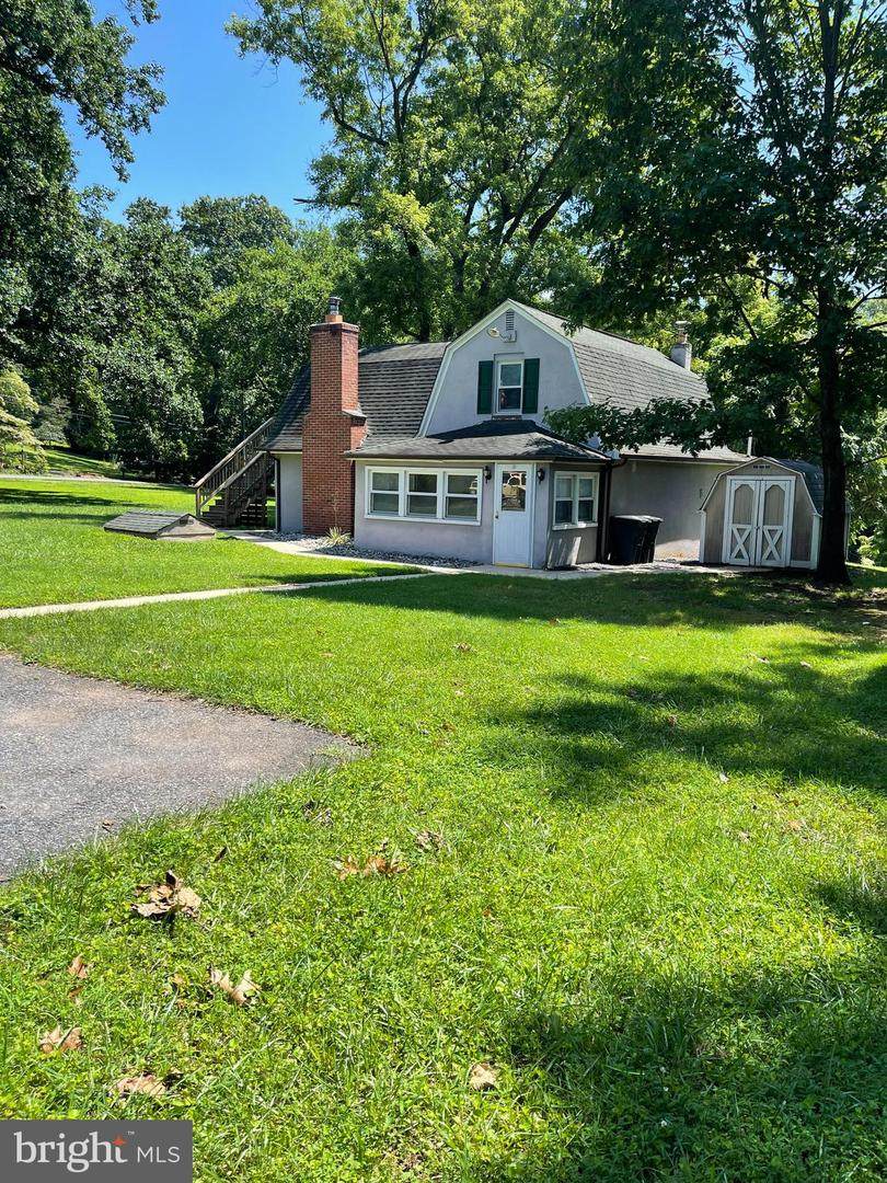 3839 Schroeder Avenue - Photo 1