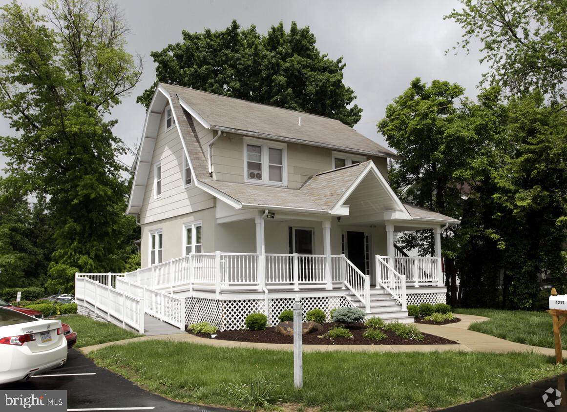 1231 Fairview Avenue - Photo 1