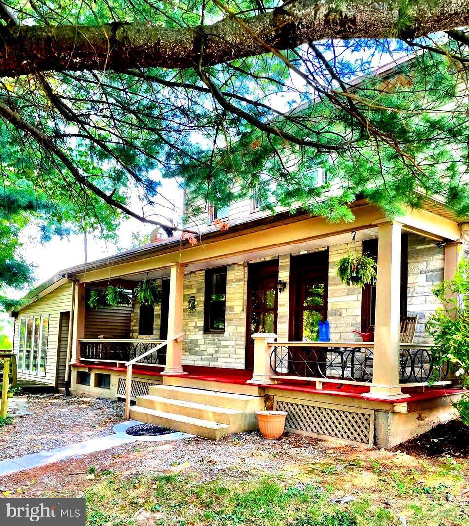 612 Radio Road - Photo 1