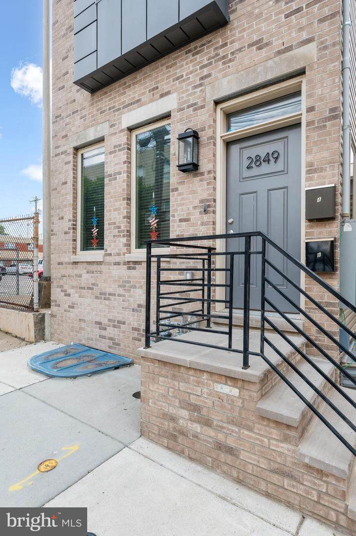 2849 Salmon Street - Photo 1