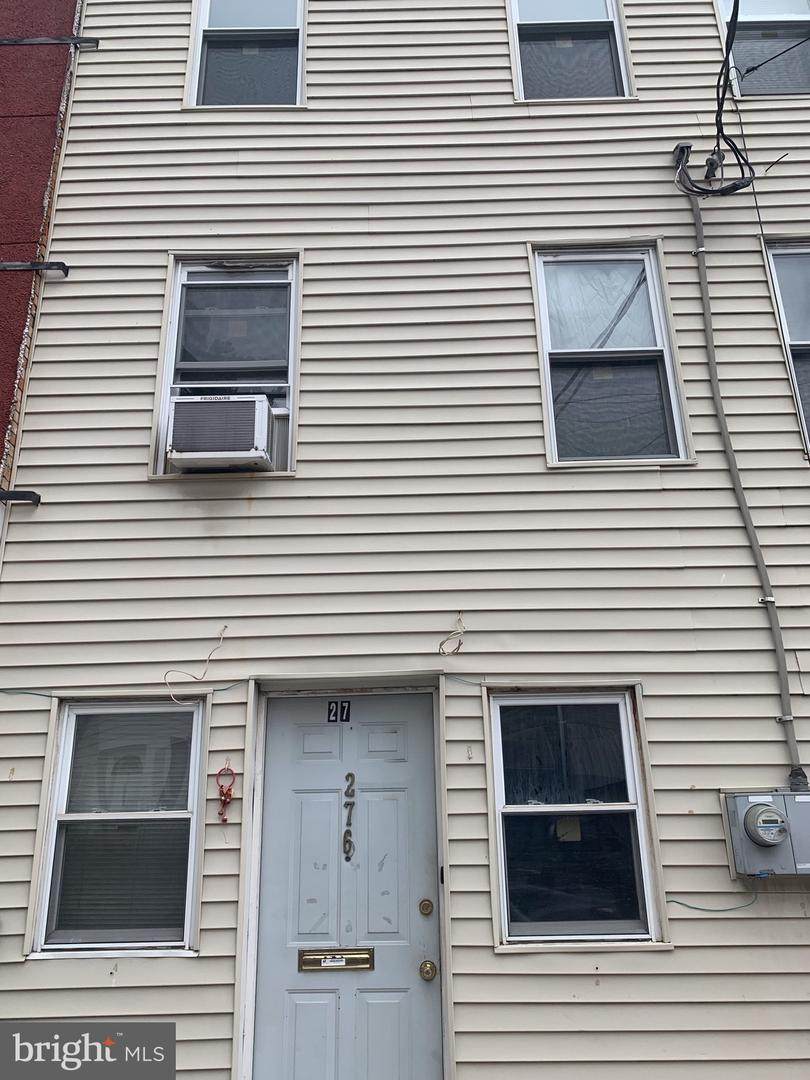 276 9TH Street - Photo 1