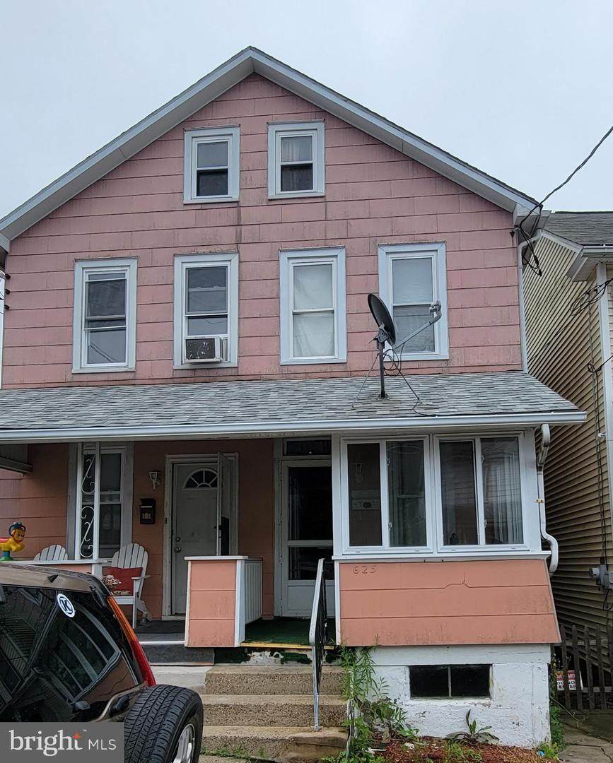 625 Vine Street - Photo 1