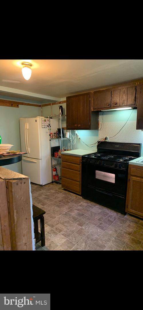 7043 Saybrook Avenue - Photo 1