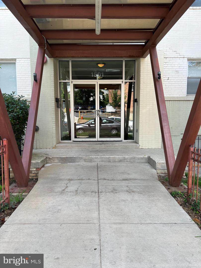 1501 27TH Street - Photo 1
