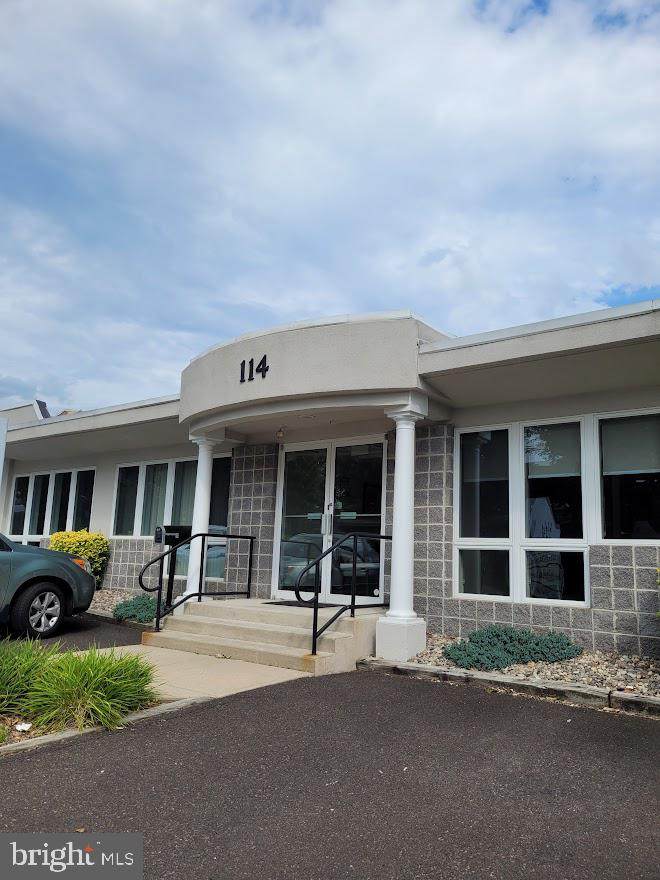 114 Montgomery Avenue - Photo 1
