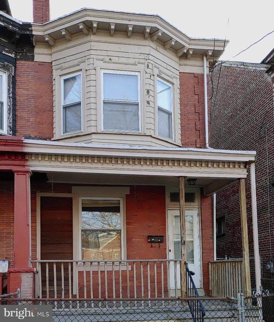 759 Stuyvesant Avenue - Photo 1