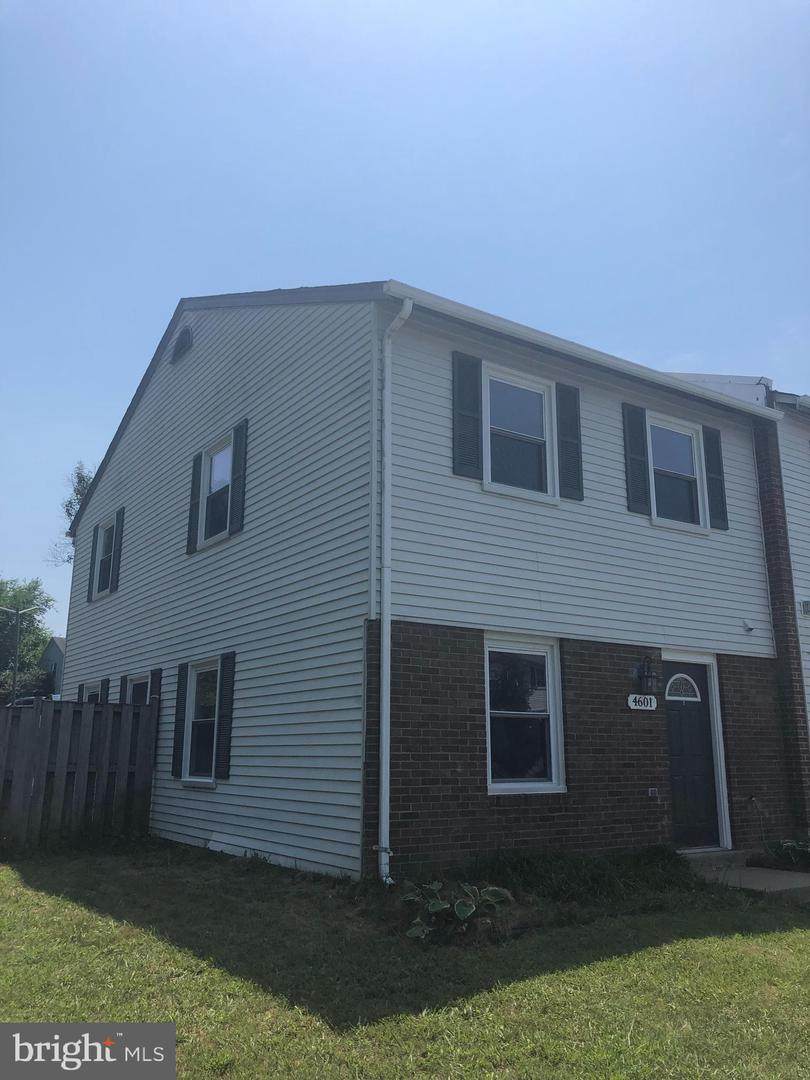 4601 Whitaker Place - Photo 1