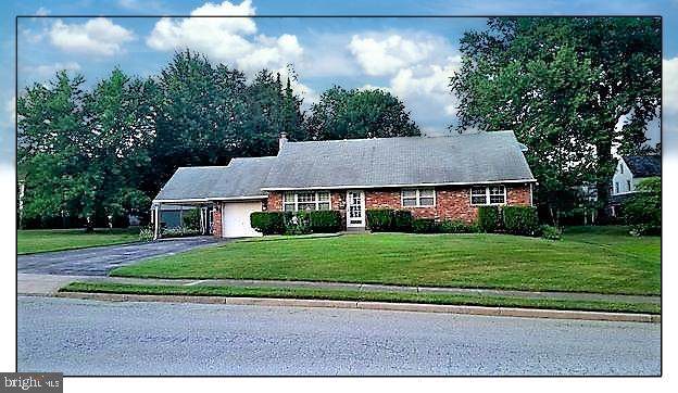 21 Carriage Lane - Photo 1