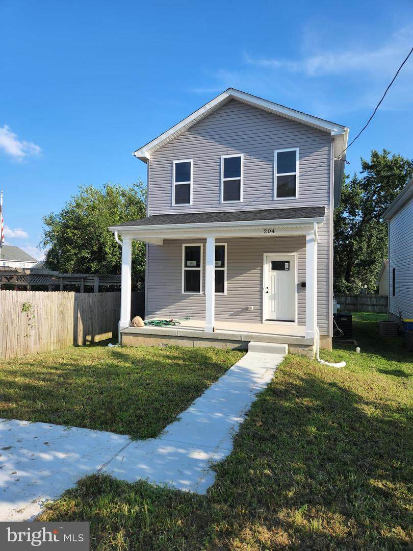 204 4TH Street - Photo 1