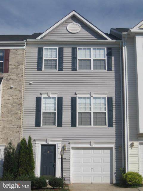 916 Persimmon Place - Photo 1