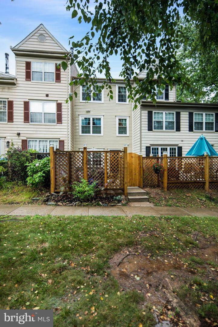 19762 Teakwood Circle - Photo 1
