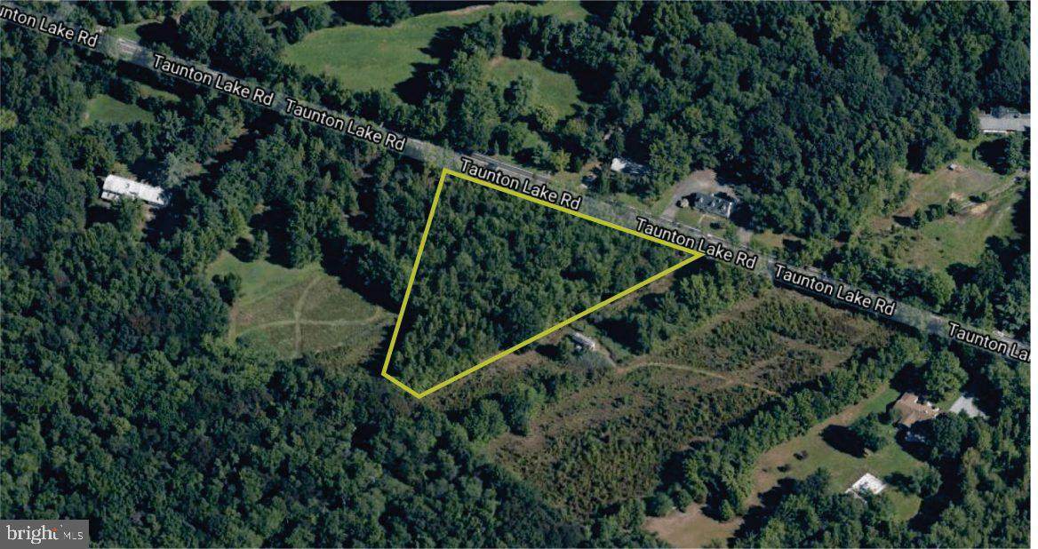 240 Taunton Lake Road - Photo 1
