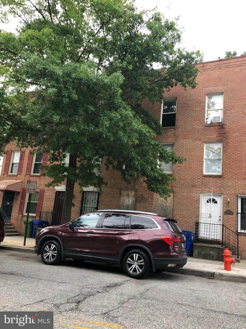 1069 Lexington Street - Photo 1