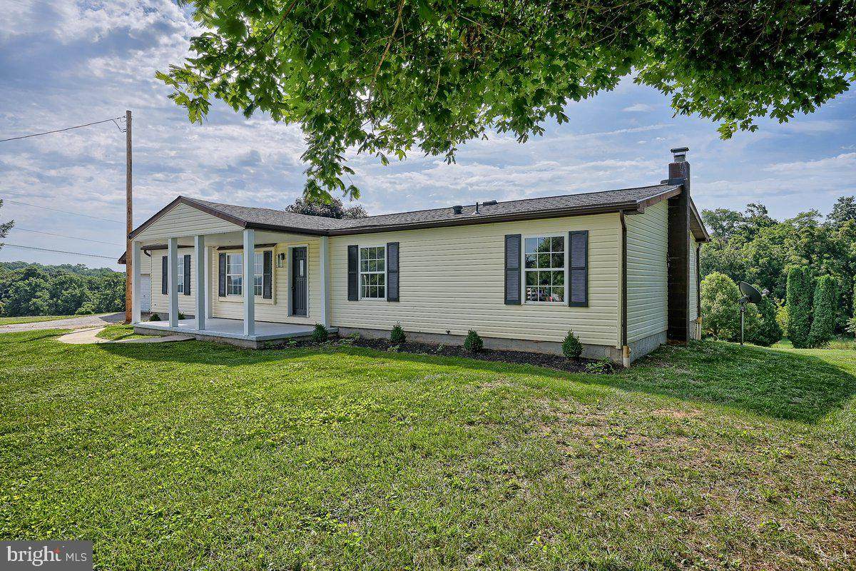 152 Bruce Road - Photo 1