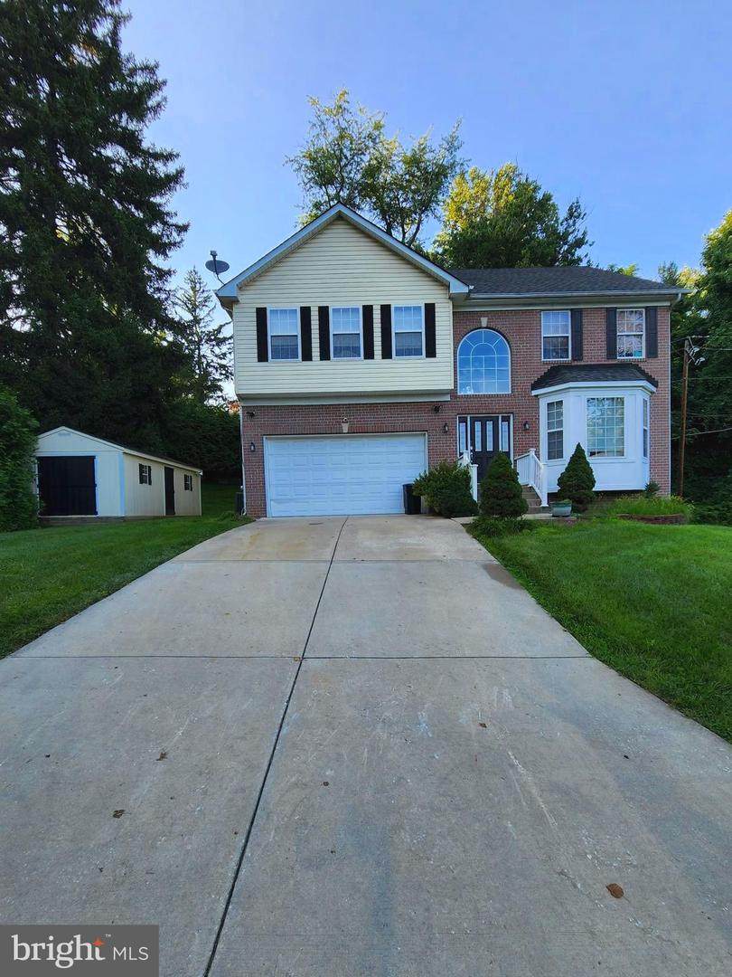1501 Woodholme Avenue - Photo 1