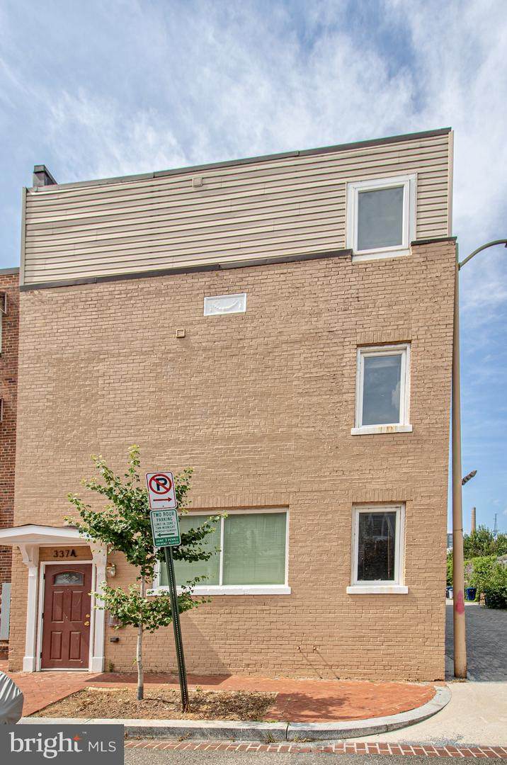 337 Oakdale Place - Photo 1