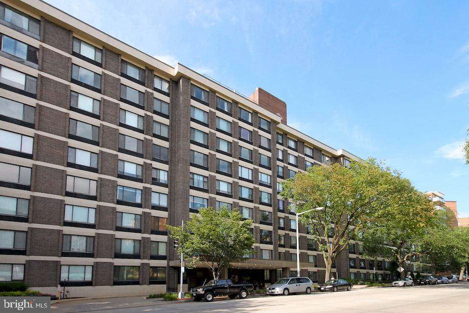 2501 Calvert Street - Photo 1