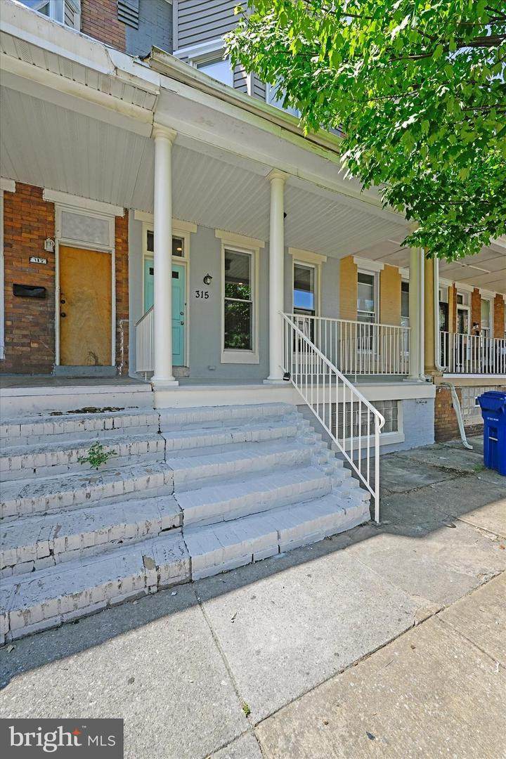 315 28TH Street - Photo 1