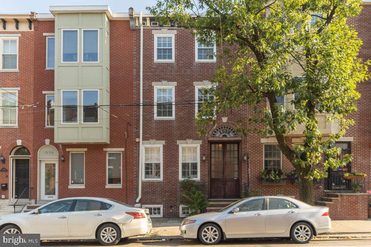 1538 Christian Street - Photo 1
